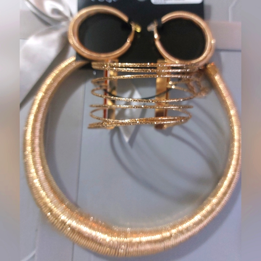Necklace set
